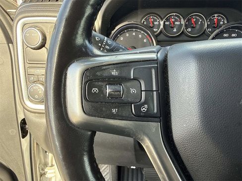 Used 2021 Chevrolet Silverado 1500 LT image 15