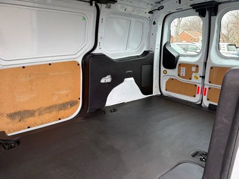 Used 2015 Ford Transit Connect XL image 26