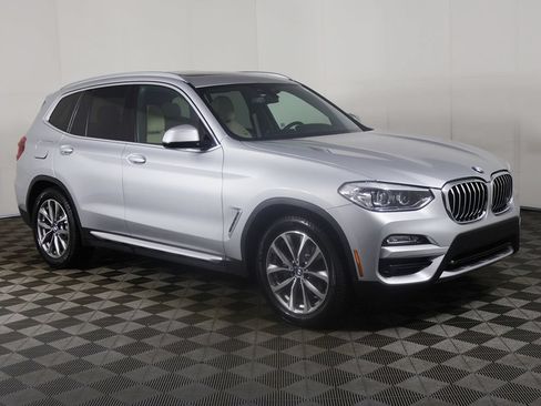 Used 2019 BMW X3 xDrive30i w/ Premium Package AWD/4WD image 2