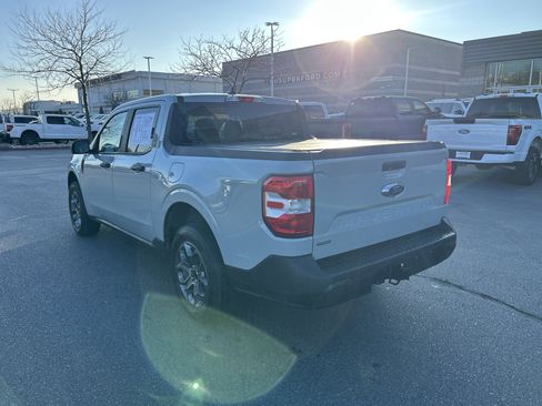 Certified 2022 Ford Maverick XLT image 3