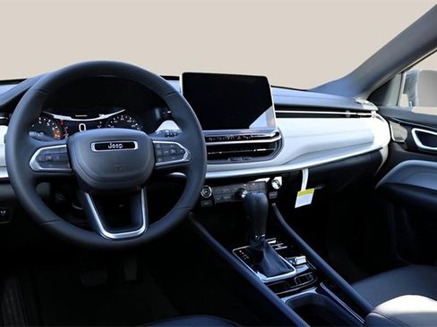 New 2026 Jeep Compass Limited image 13