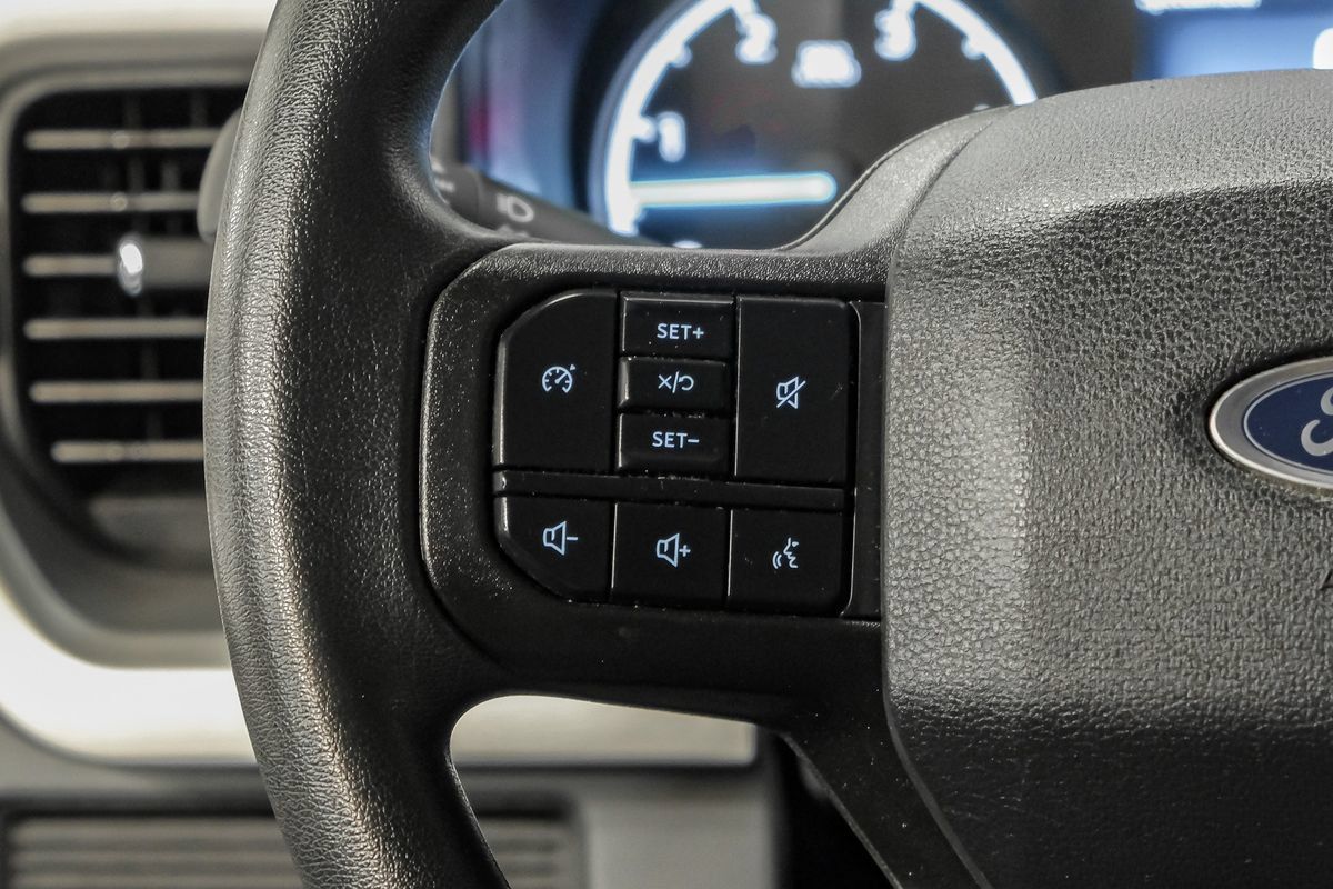 Used 2025 Ford F350 XL AWD/4WD image 16