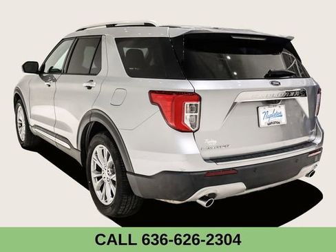 Used 2023 Ford Explorer Limited image 8