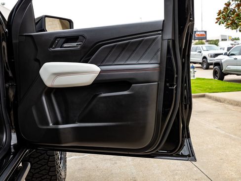 Used 2026 GMC Canyon AT4X AWD/4WD image 39