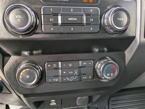 Used 2022 Ford F250 XL w/ STX Appearance Package image 29