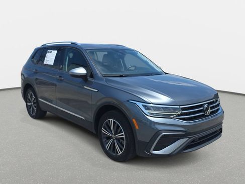 Certified 2024 Volkswagen Tiguan Wolfsburg Edition w/ Panoramic Sunroof Package FWD image 3