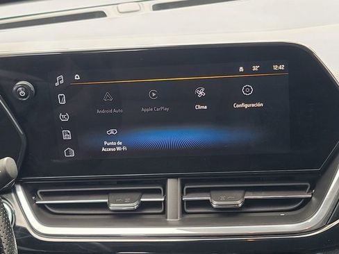 Used 2024 Chevrolet Trax RS w/ Sunroof Package image 18