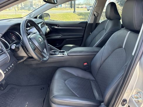 Used 2020 Toyota Camry XSE w/ Driver Assist Package image 11