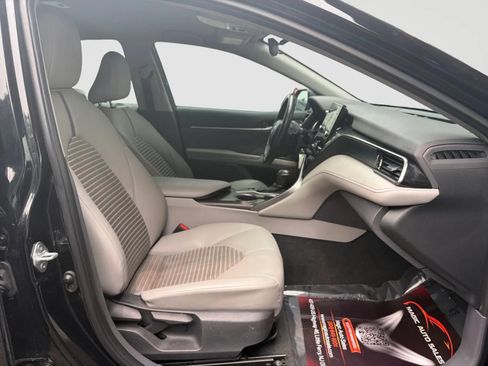 Used 2022 Toyota Camry SE FWD image 20