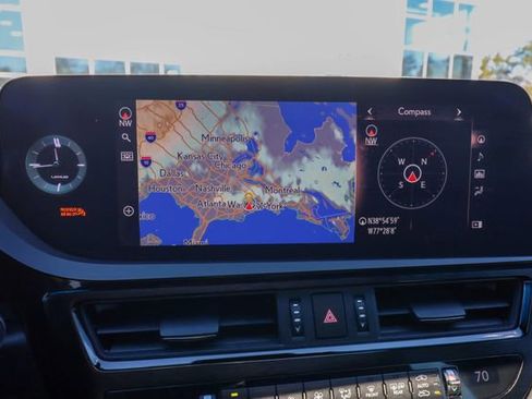 Used 2022 Lexus ES 300h F Sport w/ Accessory Package image 7