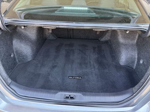 Used 2024 Nissan Altima 2.5 SV image 31