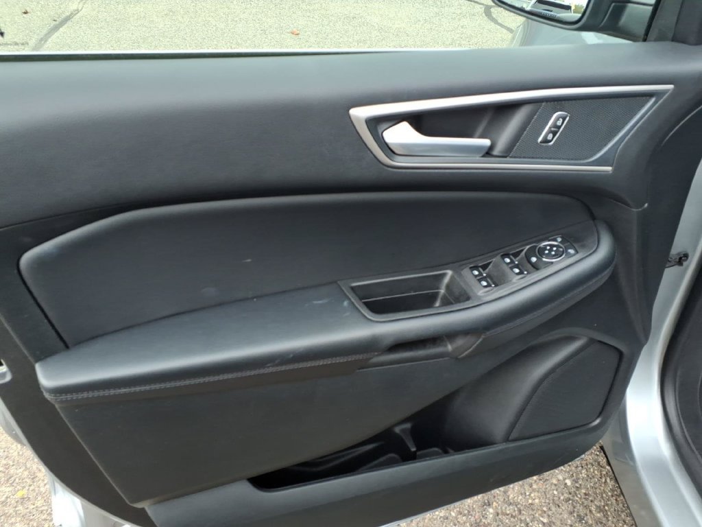 Certified 2024 Ford Edge SEL w/ Convenience Package AWD/4WD image 12