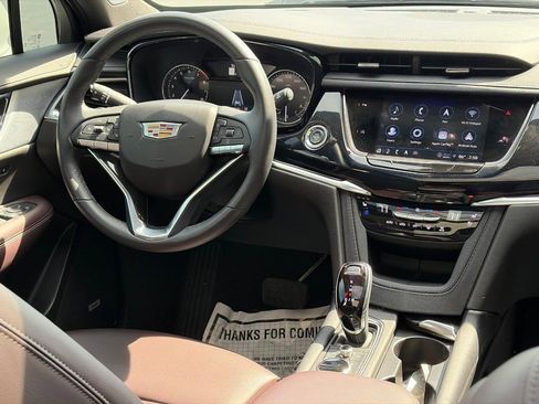 Certified 2024 Cadillac XT6 Premium Luxury image 10