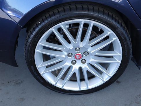 Used 2016 Jaguar XF Prestige image 45
