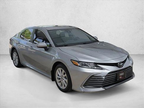 Used 2024 Toyota Camry LE FWD image 3