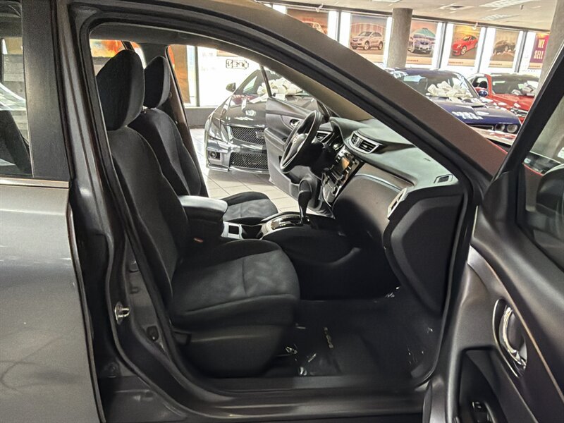Used 2016 Nissan Rogue S FWD image 22