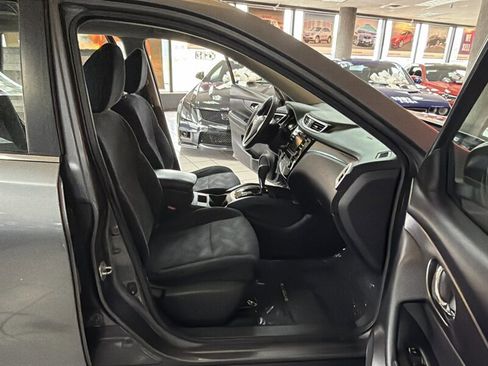 Used 2016 Nissan Rogue S image 22