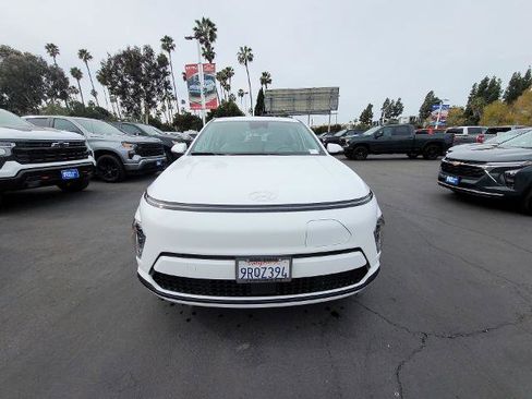 Used 2025 Hyundai Kona SE image 3