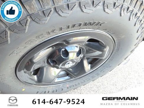 Used 2018 Toyota Tacoma SR w/ SR Convenience Package AWD/4WD image 10
