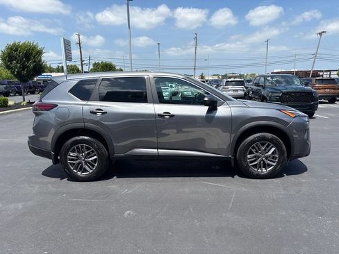 Used 2025 Nissan Rogue S FWD image 7
