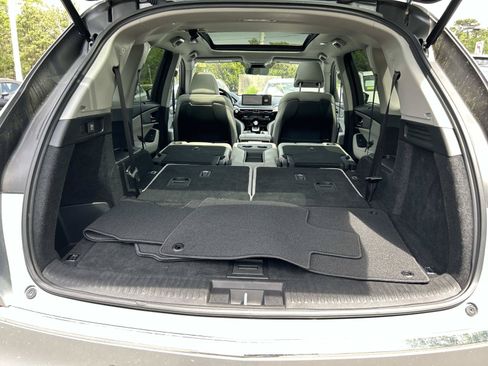 Used 2023 Acura MDX SH-AWD w/ Technology Package image 14