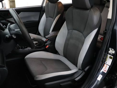 Used 2019 Subaru Crosstrek 2.0i AWD/4WD image 14
