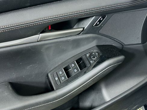 Used 2024 MAZDA MAZDA3 s FWD image 15