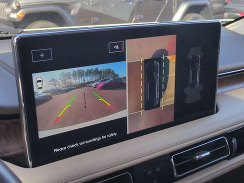 Used 2021 Lincoln Nautilus Reserve w/ Equipment Group 201A image 14