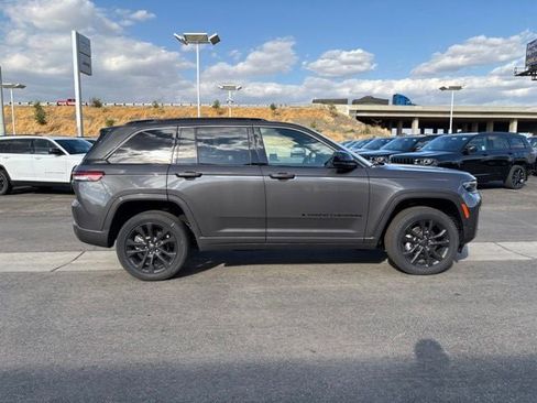 New 2026 Jeep Grand Cherokee Limited AWD/4WD image 8