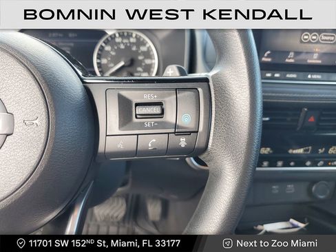 Used 2021 Nissan Rogue SV image 29