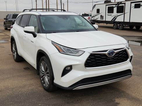 Used 2020 Toyota Highlander Limited Platinum image 6