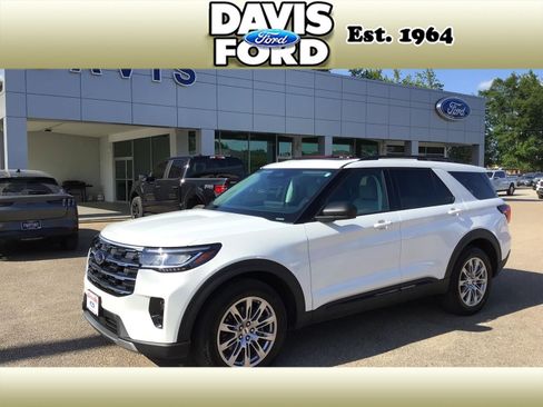 New 2026 Ford Explorer Active w/ Active Comfort Package AWD/4WD image 1