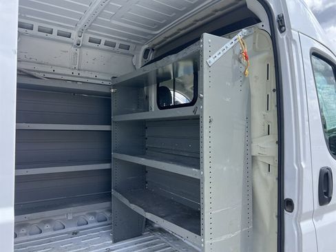 Used 2024 RAM ProMaster 2500 FWD image 11