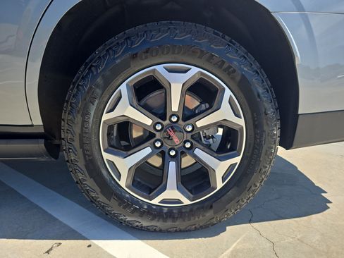 Used 2026 GMC Yukon AT4 Ultimate AWD/4WD image 35