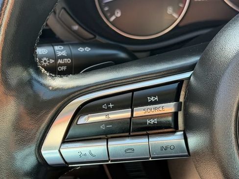 Used 2021 MAZDA MAZDA3 s FWD image 29