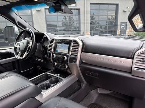 Used 2018 Ford F350 Platinum w/ Platinum Ultimate Package AWD/4WD image 30