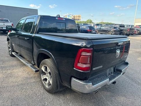 Used 2019 RAM 1500 Laramie AWD/4WD image 9