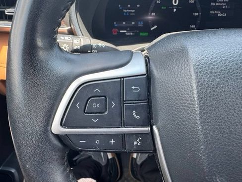 Used 2023 Toyota Highlander Platinum AWD/4WD image 27