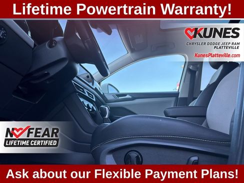 Used 2023 Volkswagen Taos SEL image 19