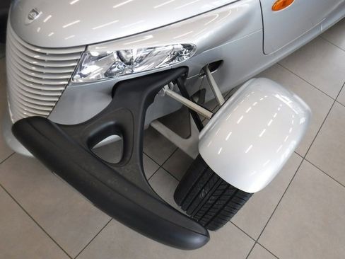 Used 2000 Plymouth Prowler image 21