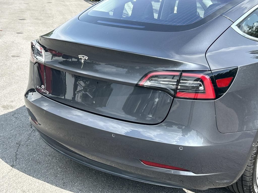 Used 2018 Tesla Model 3 RWD image 14
