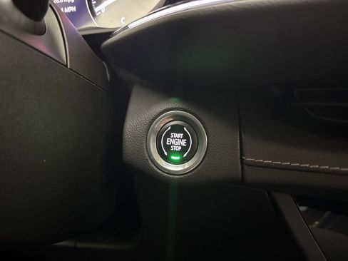 Used 2022 Buick Envision Essence w/ Technology Package I image 38