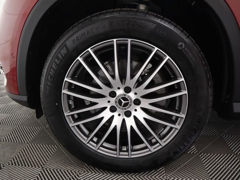 Certified 2025 Mercedes-Benz GLC 300 image 31