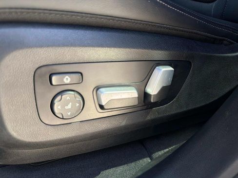 Used 2025 BMW X5 xDrive40i AWD/4WD image 38