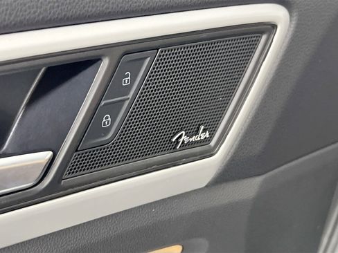 Used 2022 Volkswagen Atlas Cross Sport SEL Premium R-Line image 19