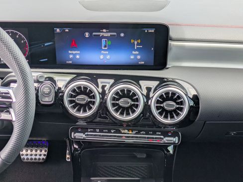 New 2026 Mercedes-Benz CLA 250 4MATIC image 32