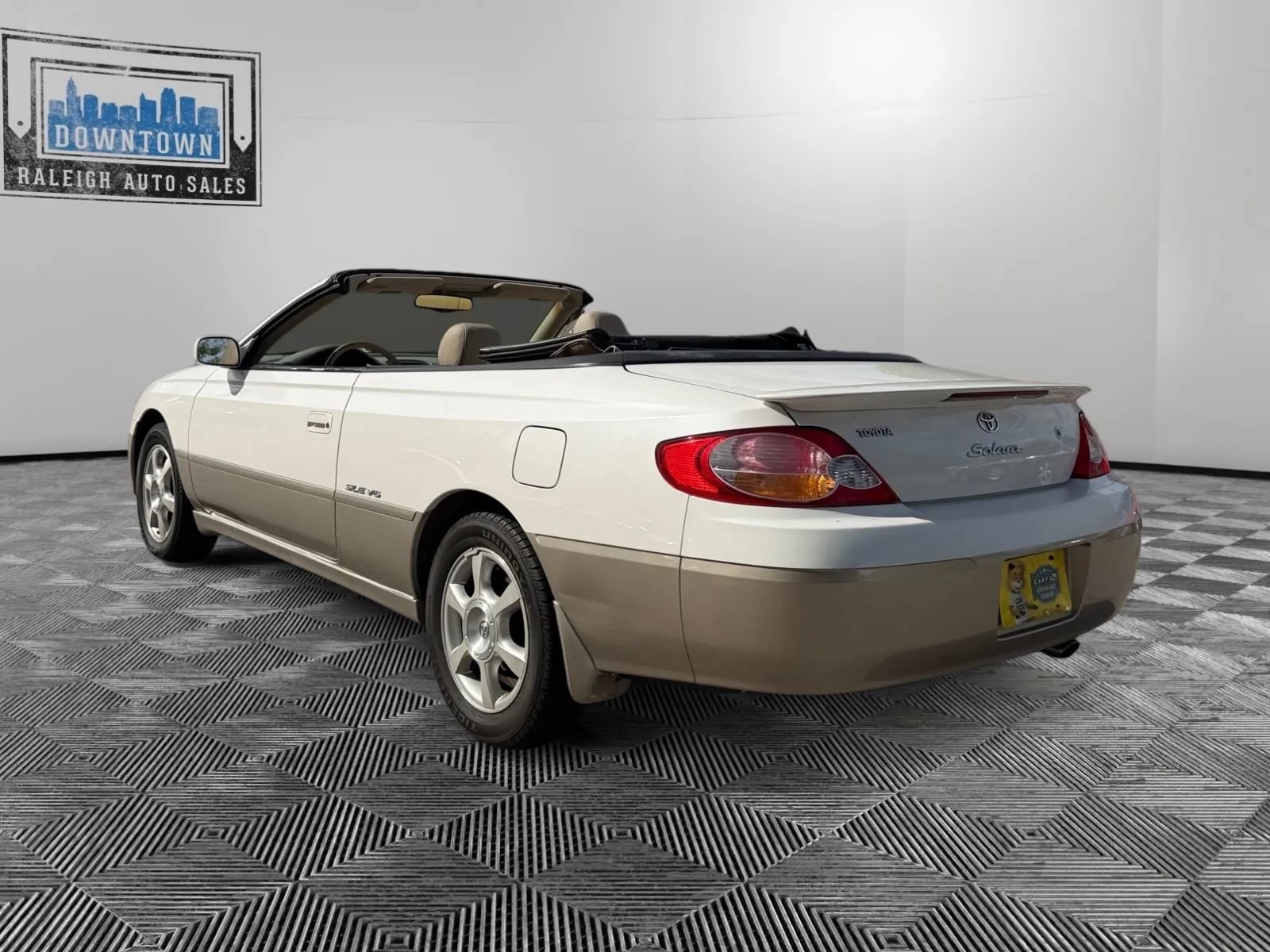 Used 2002 Toyota Solara SLE FWD image 8