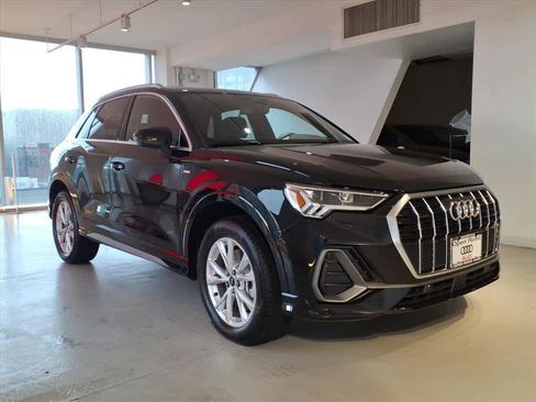 Certified 2025 Audi Q3 2.0T Premium w/ Convenience Package image 3
