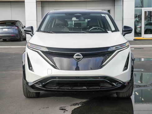 Used 2023 Nissan Ariya FWD image 2