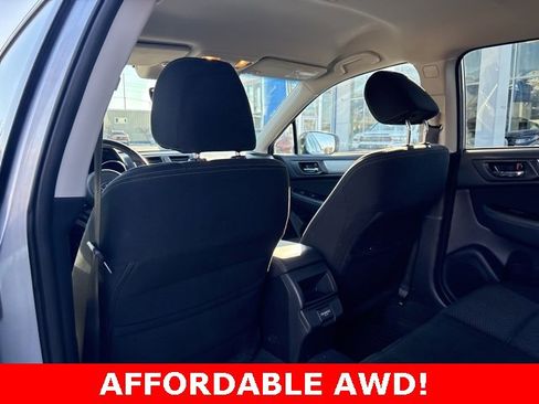 Used 2018 Subaru Outback 2.5i Premium image 24